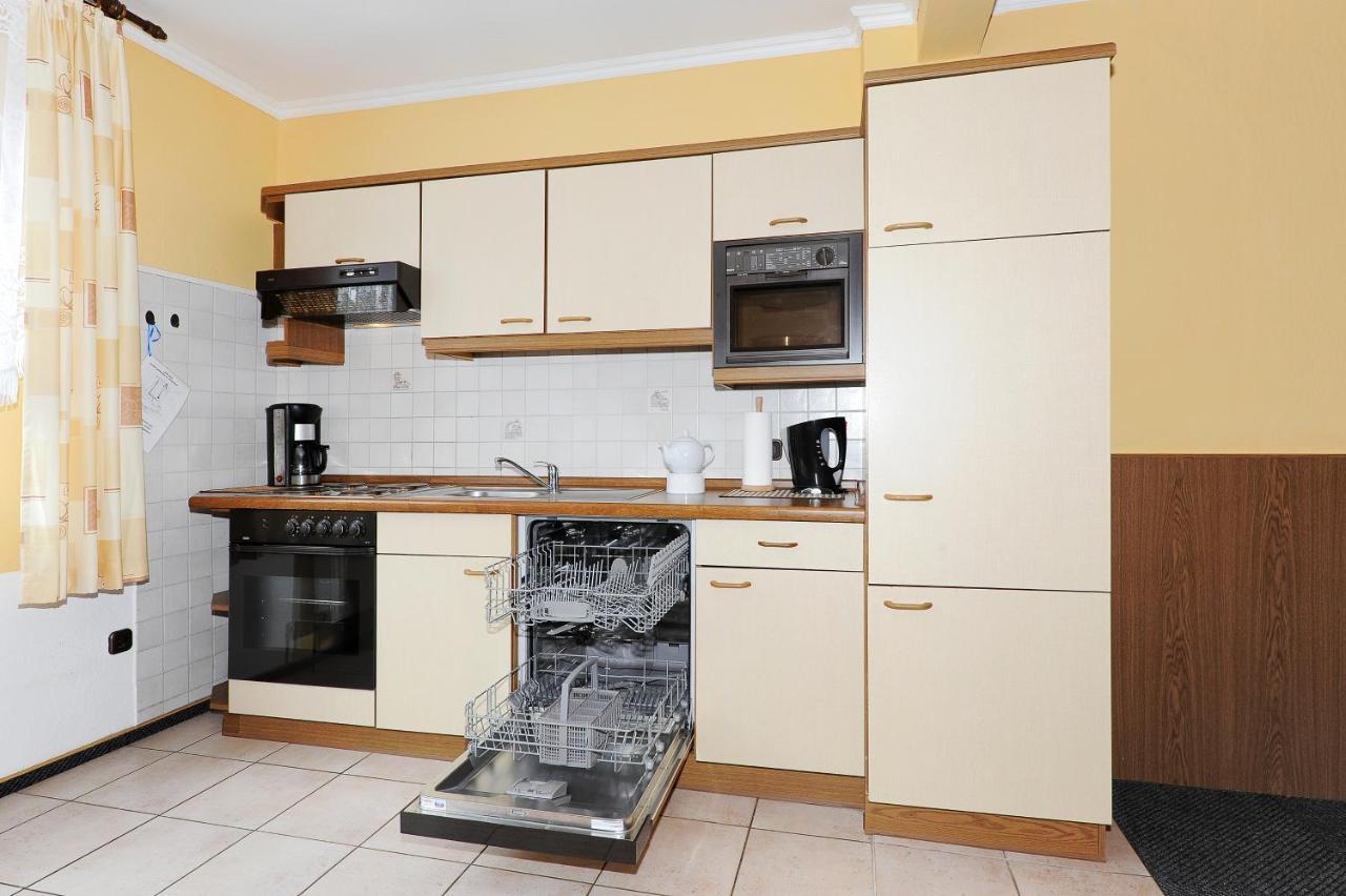 Friesenmeer Ferienwohnung Eins เบนซาซิเออ ภายนอก รูปภาพ